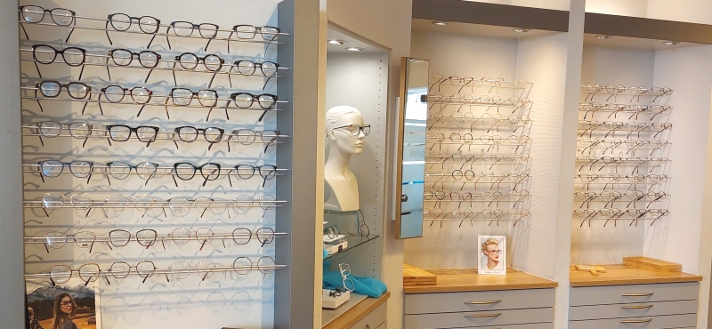 Brillenwand_Slider_800x370_Web